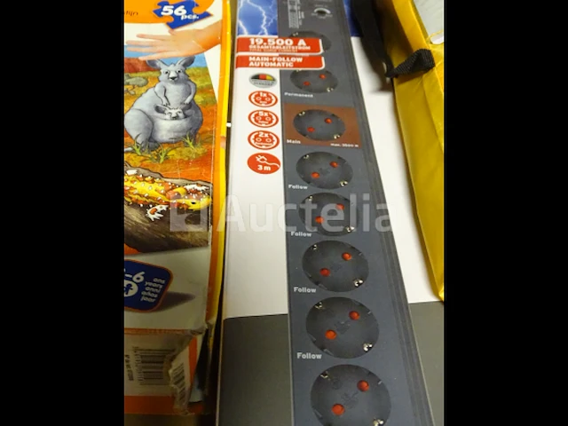 Palet met nieuwe items - afbeelding 17 van  20