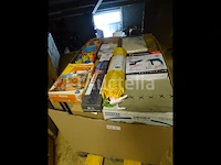Palet met nieuwe items
