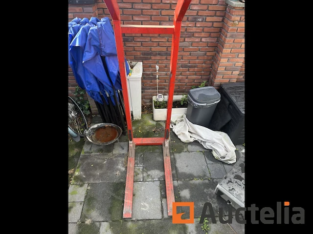 Palethaak 200 cm hoog, 53 cm diep en lepelbereik 83 cm - afbeelding 1 van  4