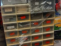 Palette met een mix van gordijn accessoires - afbeelding 3 van  3