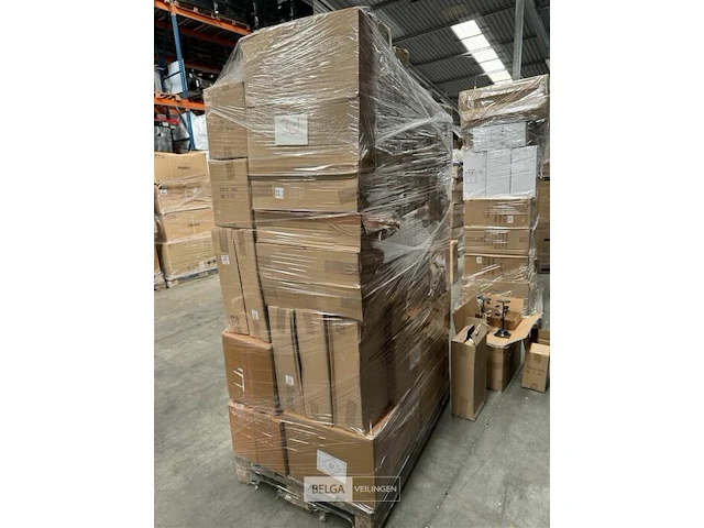 Pallet beeldjes, kandelaars, windmuziek - afbeelding 1 van  6