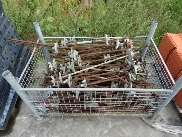 Pallet bekistingspanelen + galva houder met toebehoren - afbeelding 6 van  6