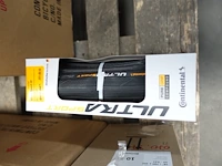 Pallet binnen en buitenbanden continental - afbeelding 3 van  5