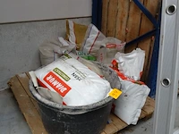 Pallet bouwmaterialen - afbeelding 1 van  3
