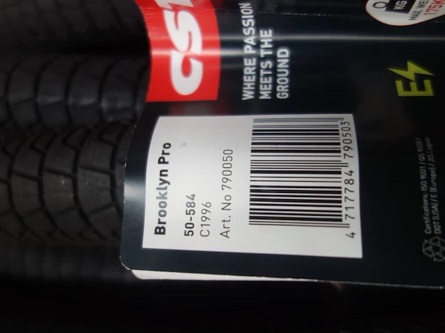 Pallet buitenbanden cst - afbeelding 5 van  5