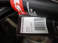 Pallet buitenbanden cst - afbeelding 2 van  2