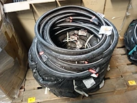 Pallet buitenbanden cst - afbeelding 1 van  2