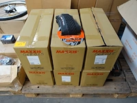 Pallet buitenbanden maxxis - afbeelding 1 van  3