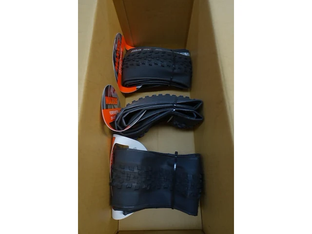 Pallet buitenbanden maxxis - afbeelding 6 van  6