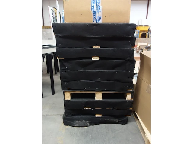 Pallet decoratieve standen - afbeelding 2 van  2