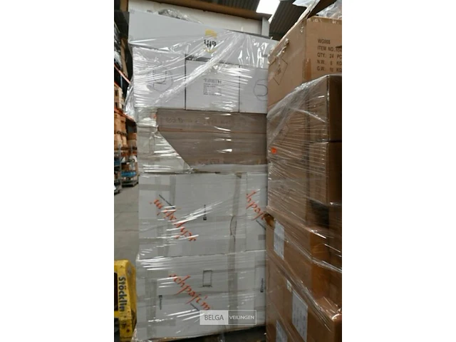 Pallet design plafondverlichting - afbeelding 1 van  1
