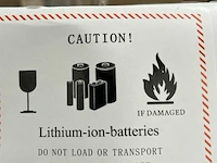 Pallet div batterijen, laptops en ipads - afbeelding 1 van  4