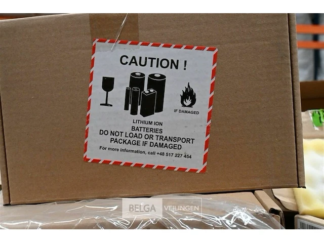 Pallet div batterijen - afbeelding 1 van  3