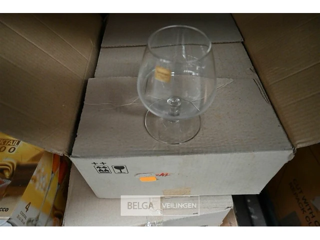 Pallet div glazen - afbeelding 2 van  3