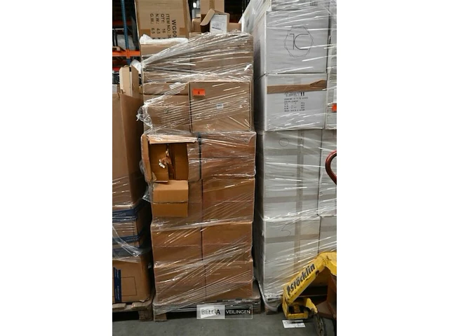 Pallet div items - afbeelding 1 van  1
