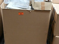 Pallet div kantoorbenodigdheden - afbeelding 1 van  1