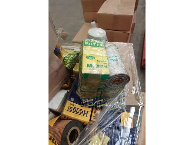 Pallet div oliefilters - afbeelding 5 van  10