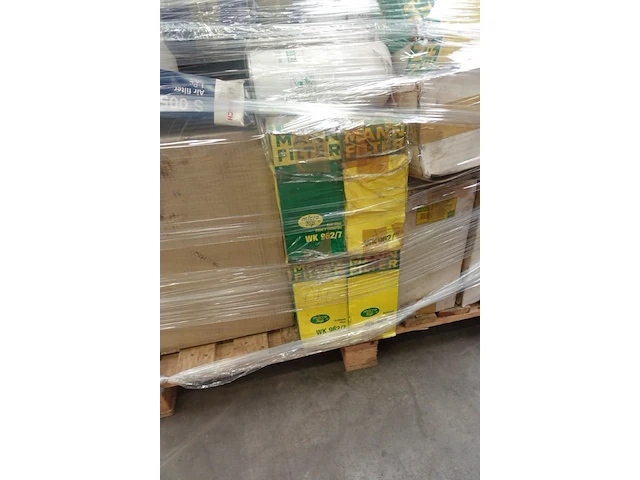Pallet div oliefilters - afbeelding 7 van  10