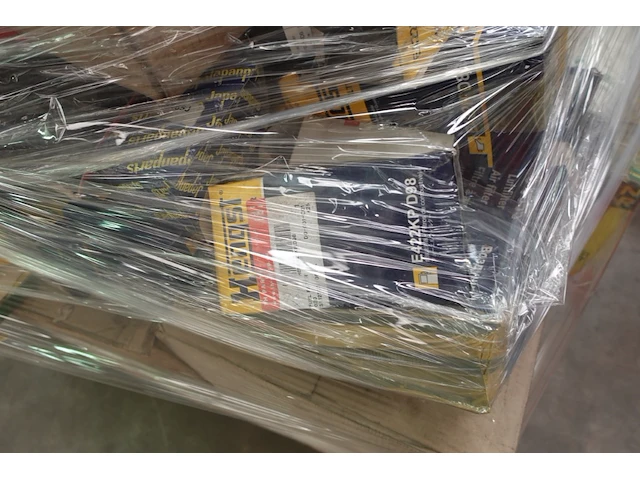 Pallet div oliefilters - afbeelding 8 van  10