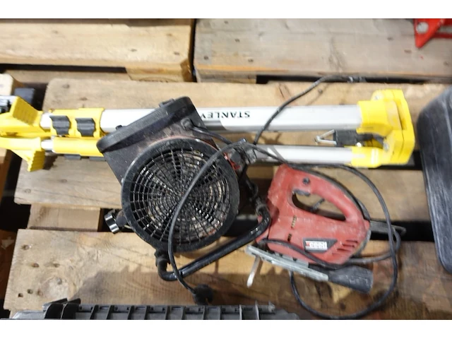 Pallet div werkgereedschap - afbeelding 5 van  5