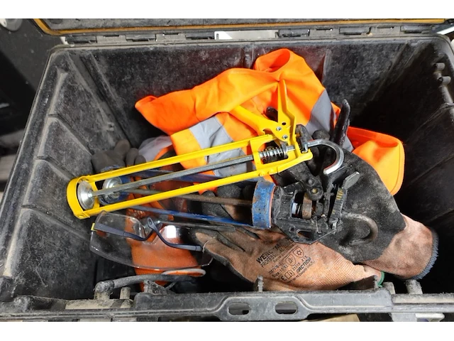Pallet div werkkoffers - afbeelding 6 van  6