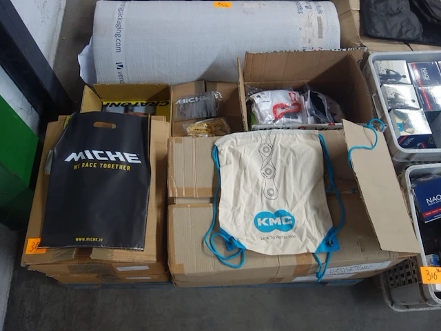 Pallet divers fietstoebehoren - afbeelding 1 van  9