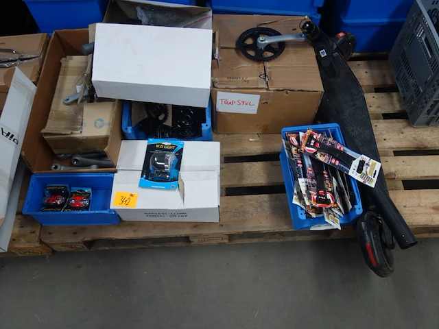 Pallet divers fietstoebehoren - afbeelding 1 van  8