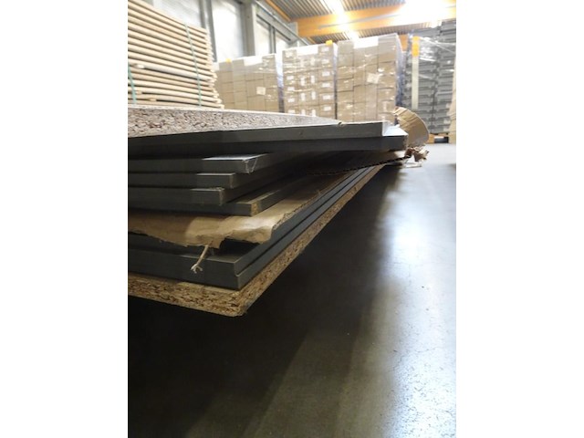 Pallet divers houten platen - afbeelding 3 van  4