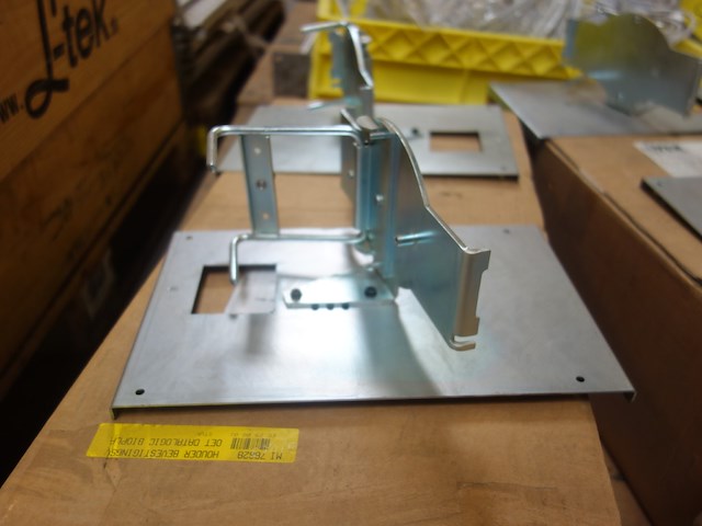 Pallet divers ijzerwaren - afbeelding 1 van  7