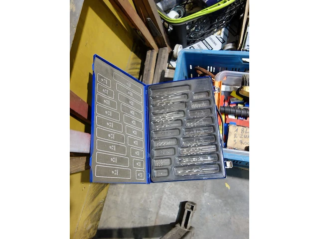 Pallet divers werkmateriaal - afbeelding 7 van  9