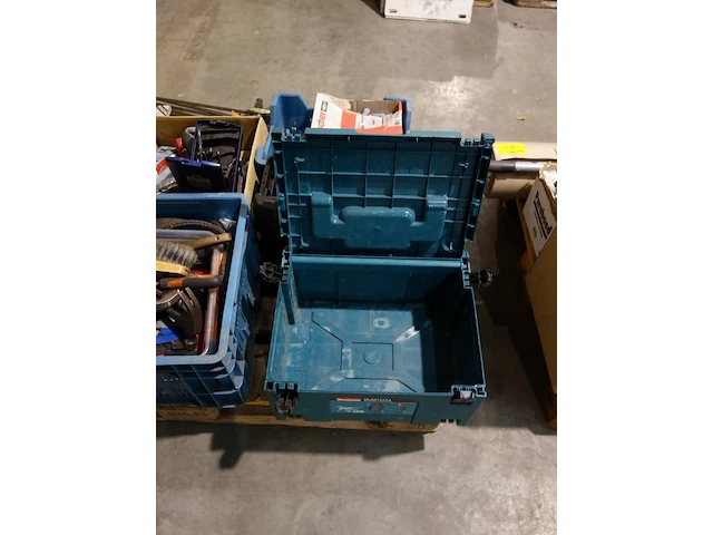 Pallet divers werkmateriaal - afbeelding 8 van  9