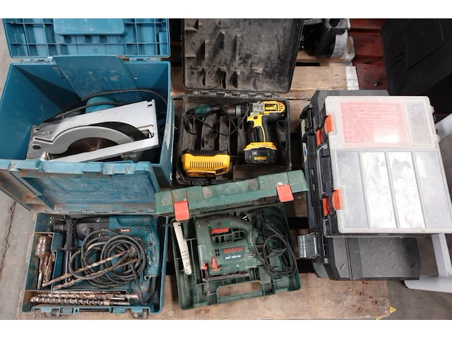 Pallet divers werkmateriaal - afbeelding 1 van  13