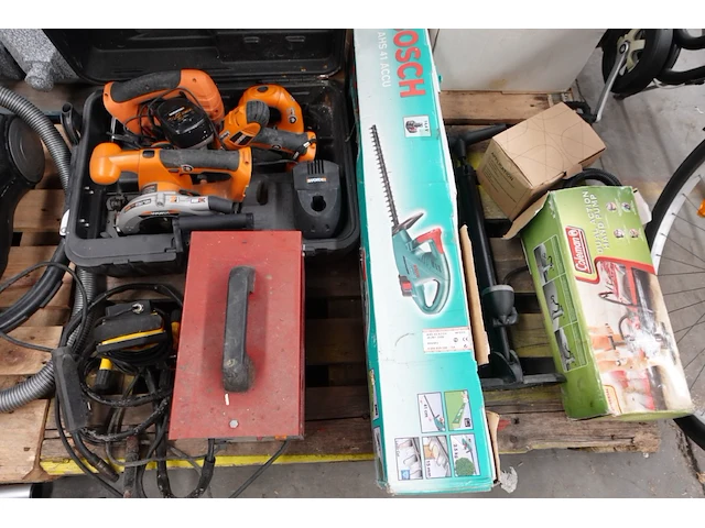 Pallet divers werkmateriaal - afbeelding 1 van  8