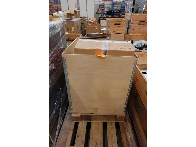Pallet diverse apparatuur - afbeelding 1 van  3