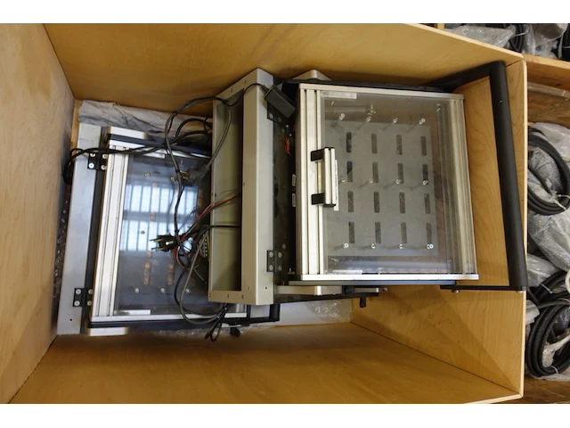 Pallet diverse apparatuur - afbeelding 3 van  3