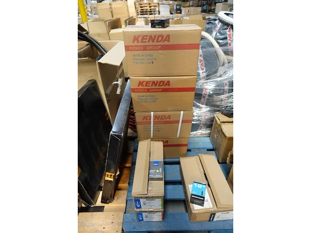 Pallet diverse banden - afbeelding 6 van  26