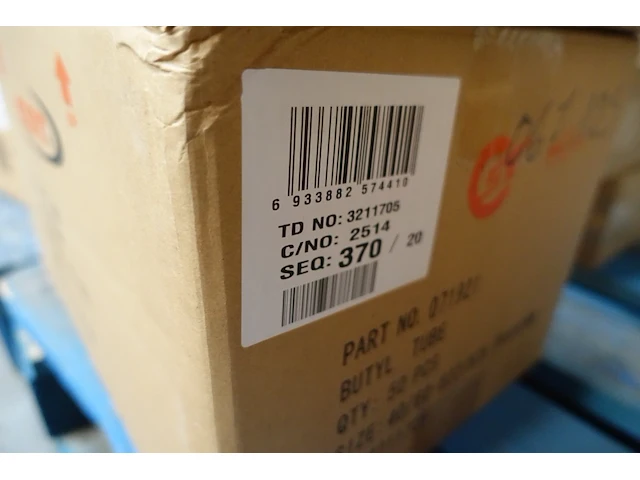 Pallet diverse banden - afbeelding 11 van  26