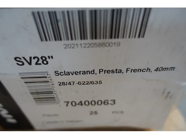 Pallet diverse banden - afbeelding 20 van  26