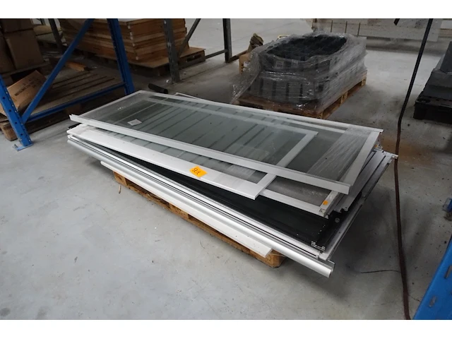 Pallet diverse doucheramen - afbeelding 2 van  2