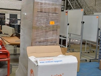 Pallet diverse dozen stapelhoeken - afbeelding 1 van  3