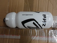 Pallet diverse drinkbidons - afbeelding 4 van  5