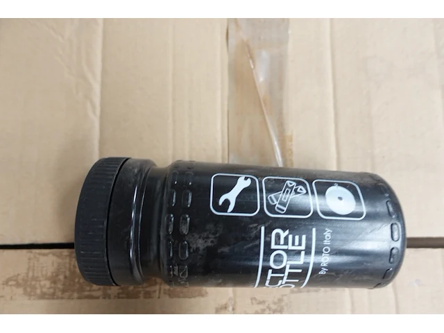Pallet diverse drinkbidons - afbeelding 5 van  5