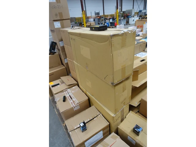 Pallet diverse fietsonderdelen - afbeelding 8 van  10