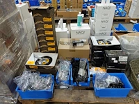 Pallet diverse fietsonderdelen - afbeelding 1 van  12