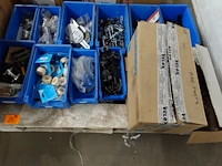 Pallet diverse fietsonderdelen - afbeelding 1 van  7