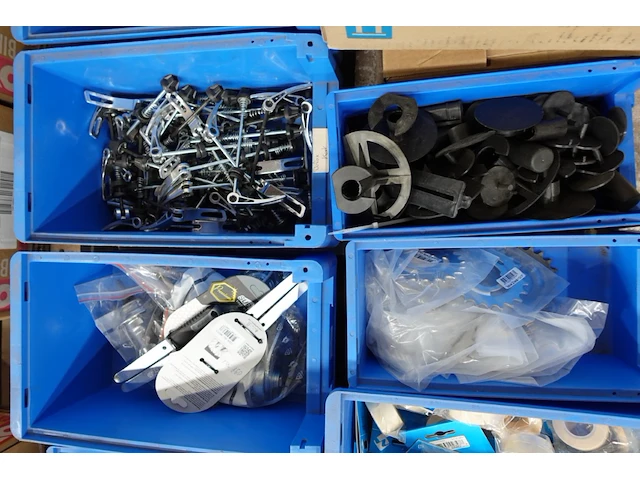 Pallet diverse fietsonderdelen - afbeelding 3 van  7