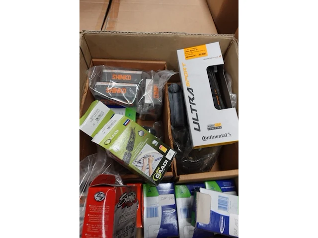 Pallet diverse fietsonderdelen - afbeelding 10 van  11