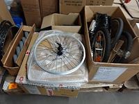 Pallet diverse fietsonderdelen - afbeelding 1 van  5