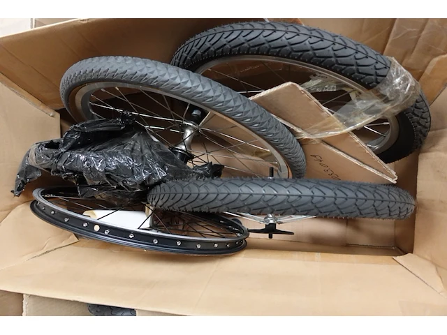 Pallet diverse fietsonderdelen - afbeelding 2 van  5