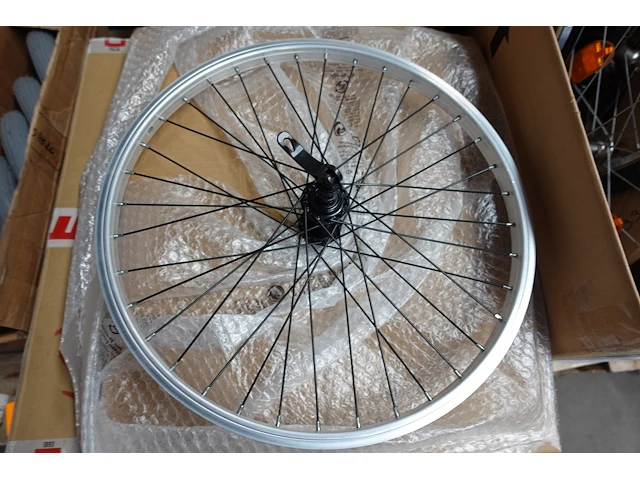 Pallet diverse fietsonderdelen - afbeelding 5 van  5